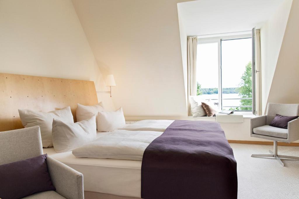Hotel Kleines Meer Waren  Room photo