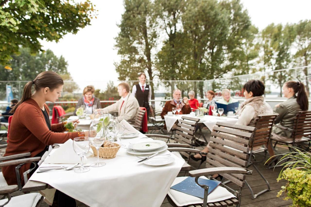 Hotel Kleines Meer Waren  Exterior photo